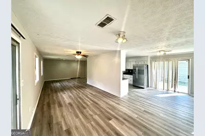 100 Lakeview Lane, Fayetteville, GA 30214 - Photo 9