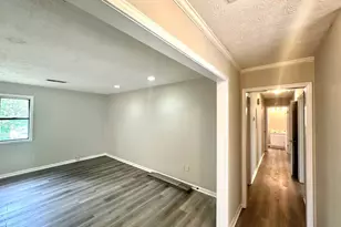 100 Lakeview Ln, Fayetteville, GA 30214 - Photo 7