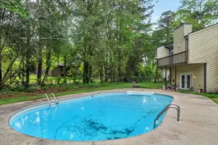 915 Strawberry Ct, Ellenwood, GA 30294 - Photo 23