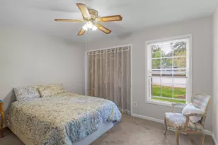 915 Strawberry Ct, Ellenwood, GA 30294 - Photo 9