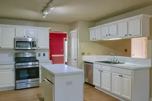 236 Hunting Ct, Jonesboro, GA 30236 - Photo 7