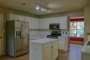 236 Hunting Ct, Jonesboro, GA 30236 - Photo 7