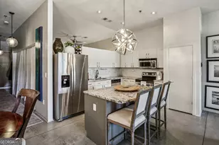 560 Dutch Valley Rd NE, Atlanta, GA 30324 - Photo 5