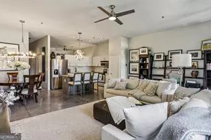 560 Dutch Valley Rd NE, Atlanta, GA 30324 - Photo 3