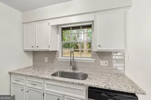 127 Greenbriar Ct, Savannah, GA 31419 - Photo 13