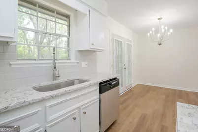 127 Greenbriar Court, Savannah, GA 31419 - Photo 11