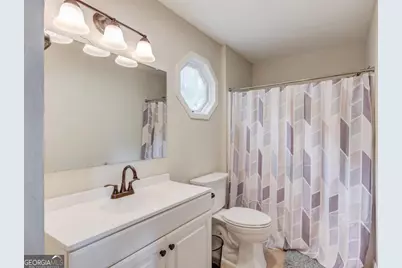 8515 Lake Drive, Snellville, GA 30039 - Photo 17