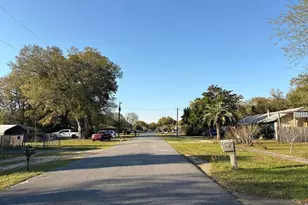 4228 Queens Ct, Pace, FL 32571 - Photo 5