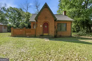 131 E Baldwin St, Milledgeville, GA 31061 - Photo 3