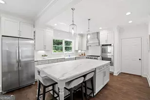 3975 Peachtree Dunwoody Rd NE, Atlanta, GA 30342 - Photo 11