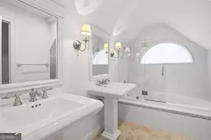 3975 Peachtree Dunwoody Rd NE, Atlanta, GA 30342 - Photo 25