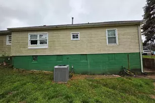 771 E Currahee St, Toccoa, GA 30577 - Photo 17