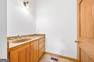 345 Three Oaks Dr, Athens, GA 30607 - Photo 9