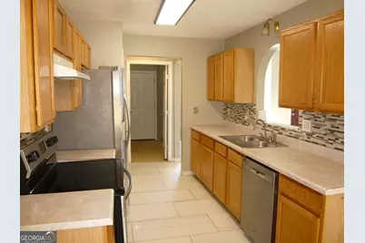 1677 Summit Creek Way SW, Loganville, GA 30052 - Photo 9