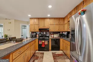 227 Shady Ln, Williamson, GA 30292 - Photo 13