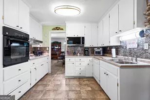 201 &amp 203 Alton Dr, Lagrange, GA 30241 - Photo 11