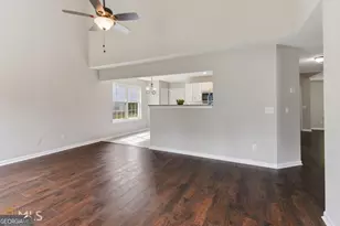 635 Sable View Ln, Atlanta, GA 30349 - Photo 7