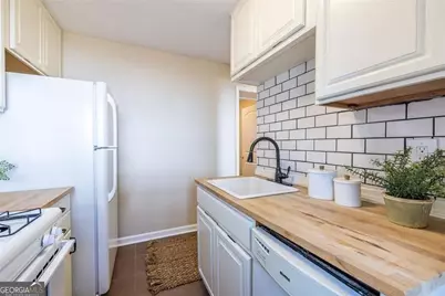 245 South Avenue SE, Atlanta, GA 30315 - Photo 31