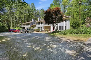 231 Stornoway Dr, Clayton, GA 30525 - Photo 1