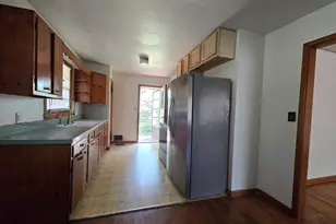 677 Shellnut Dr, Forest Park, GA 30297 - Photo 5
