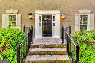 7635 Blandford Pl, Sandy Springs, GA 30350 - Photo 9