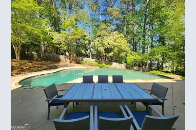 7635 Blandford Place, Sandy Springs, GA 30350 - Photo 3