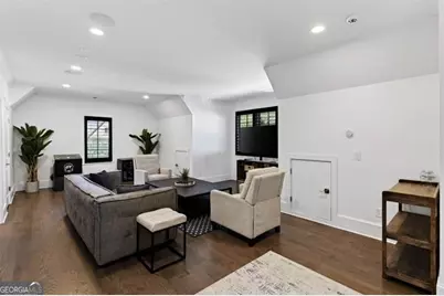 4075 Peachtree Dunwoody Road NE, Atlanta, GA 30319 - Photo 27