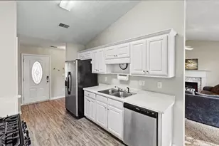 324 Amelia Garden Way, Lawrenceville, GA 30045 - Photo 3