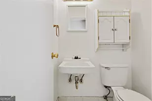 2060 Kings Gate Circle, Snellville, GA 30078 - Photo 5