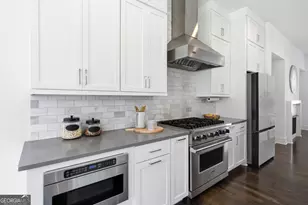 1801 Huntington Hill Ln NW, Atlanta, GA 30309 - Photo 11