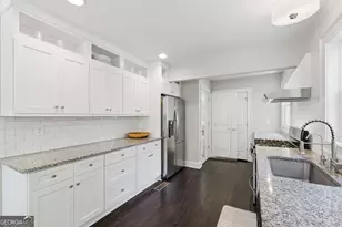 2304 Pembrook Pl NE, Atlanta, GA 30324 - Photo 11