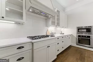 104 Fairview St, Decatur, GA 30030 - Photo 13