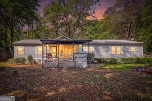 149 Dorothy Cir, Waynesville, GA 31566 - Photo 1