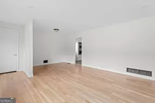 8 Larose Dr SW, Marietta, GA 30060 - Photo 9