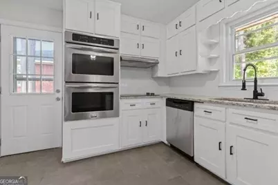 8 Larose Drive SW, Marietta, GA 30060 - Photo 13