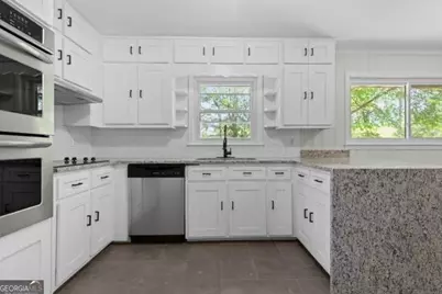 8 Larose Drive SW, Marietta, GA 30060 - Photo 11