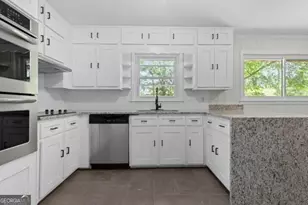 8 Larose Dr SW, Marietta, GA 30060 - Photo 11