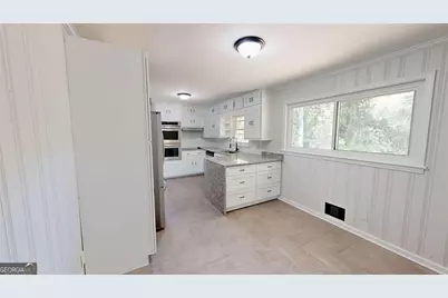 8 Larose Drive SW, Marietta, GA 30060 - Photo 17