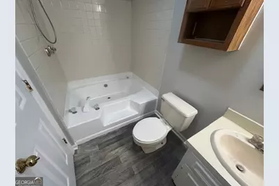 106 110 Northwoods Drive, Lagrange, GA 30241 - Photo 9