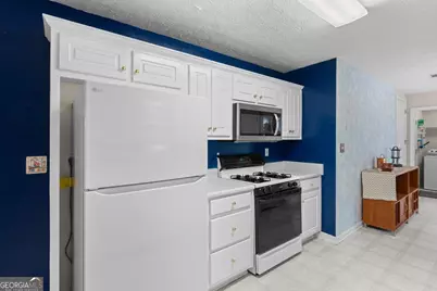 215 Pebble Creek Drive, McDonough, GA 30253 - Photo 17