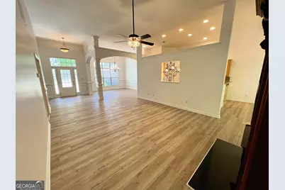 708 York View Drive, Auburn, GA 30011 - Photo 5