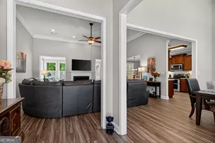 124 Riverbluff Dr, Lagrange, GA 30240 - Photo 11