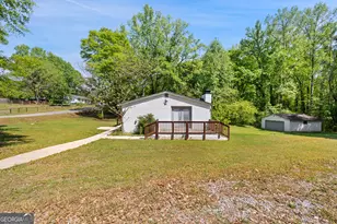 11 Swan Dr, Newnan, GA 30263 - Photo 3