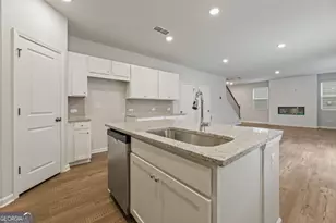 8047 Dickens Dr, Fairburn, GA 30213 - Photo 21