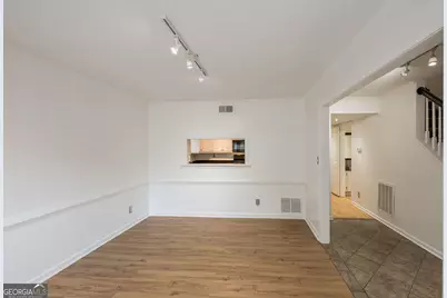 9070 Cobbler Court, Roswell, GA 30076 - Photo 5