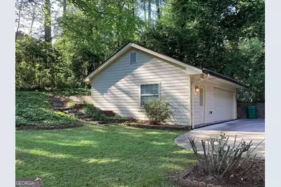 3056 Nottaway Court, Atlanta, GA 30341 - Photo 5