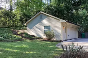 3056 Nottaway Ct, Atlanta, GA 30341 - Photo 5