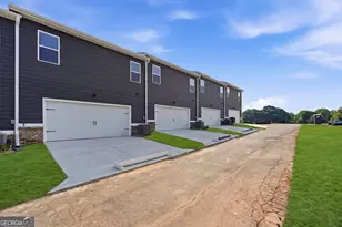 3637 Parkway James Dr, Snellville, GA 30039 - Photo 3