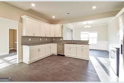 5897 Meadowview Road, Rex, GA 30273 - Photo 9