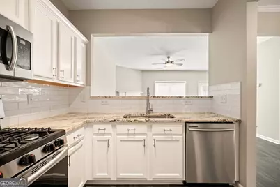 2045 Lakeshore Overlook Drive NW, Kennesaw, GA 30152 - Photo 11